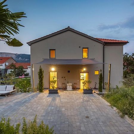 Tarari Luxury Apartment Baška Buitenkant foto