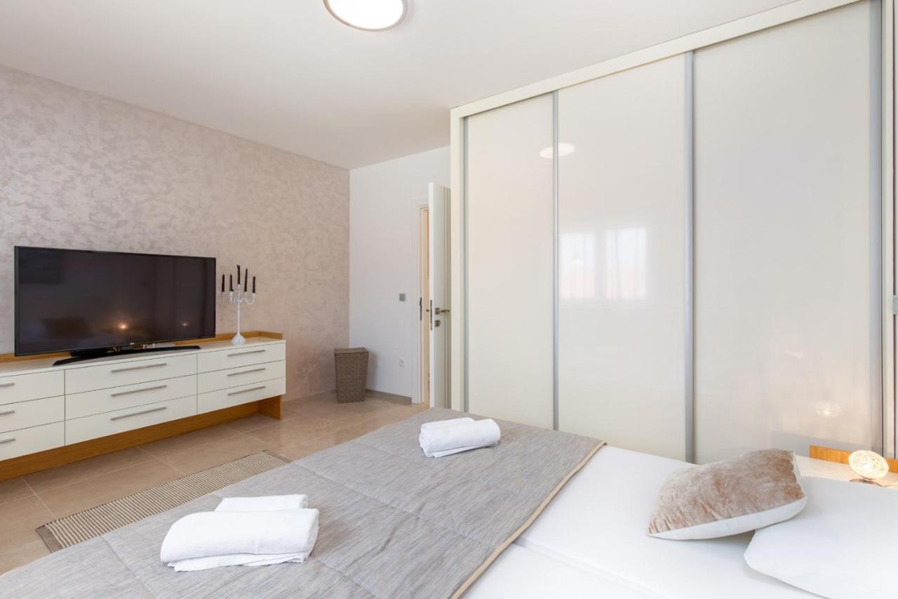 Tarari Luxury Apartment Baška Buitenkant foto