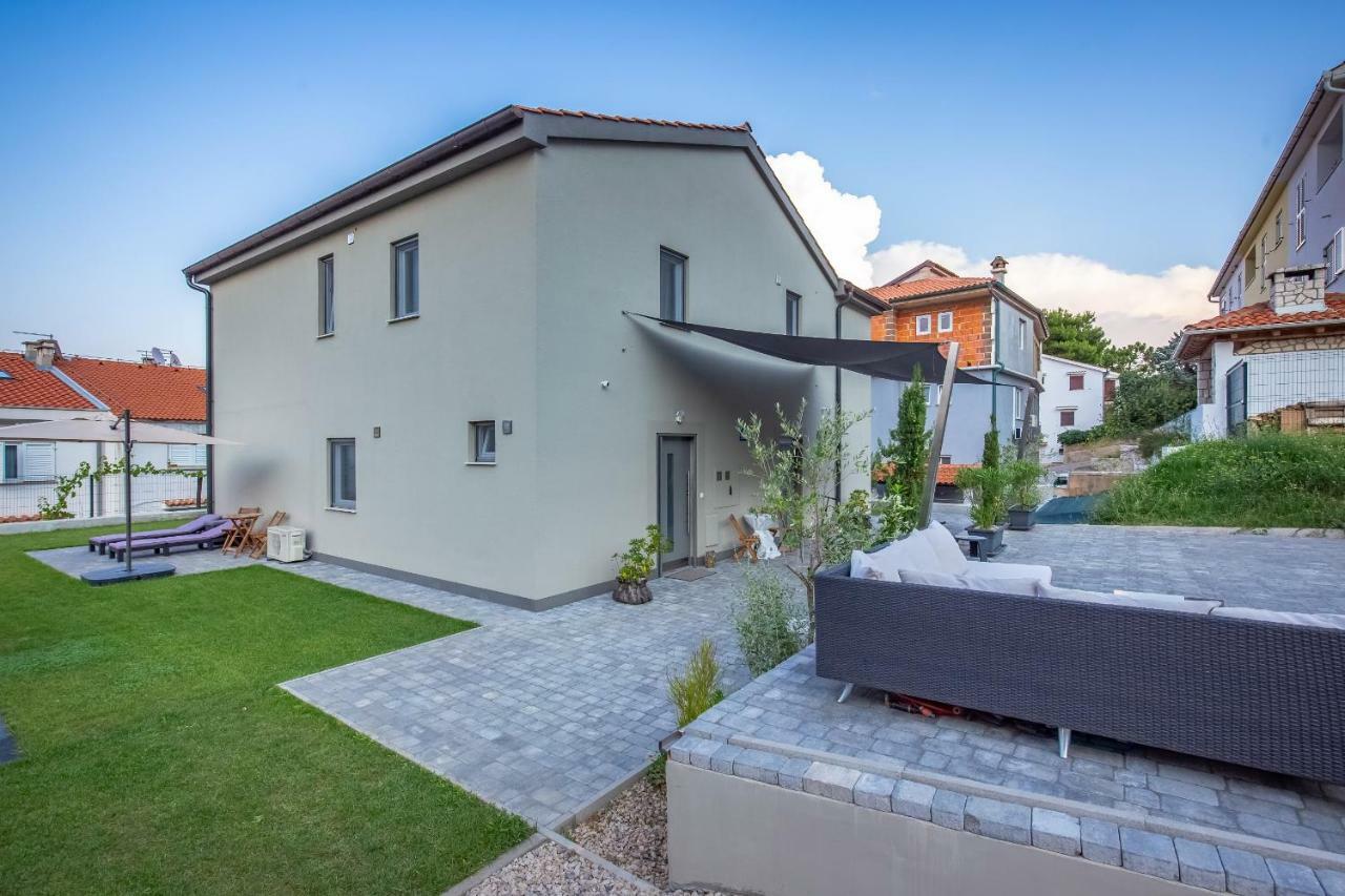 Tarari Luxury Apartment Baška Buitenkant foto